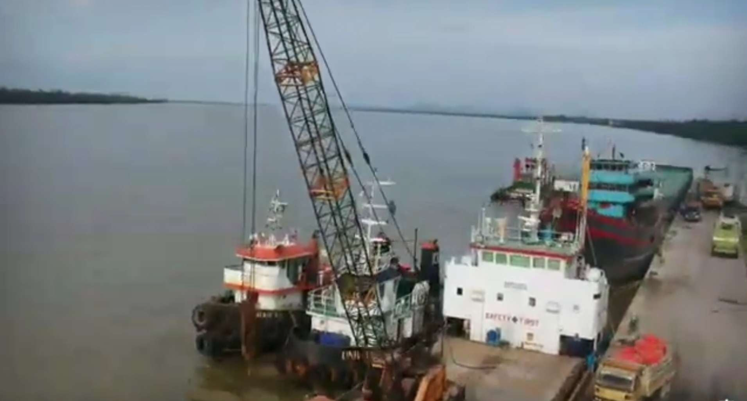 Foto Pelabuhan Sintete